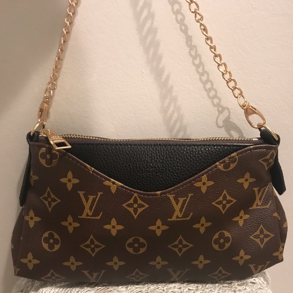 Meet your Posher, Cali - Picture 3 of 6